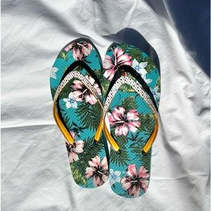 Hibiscus Flower Flip Flops